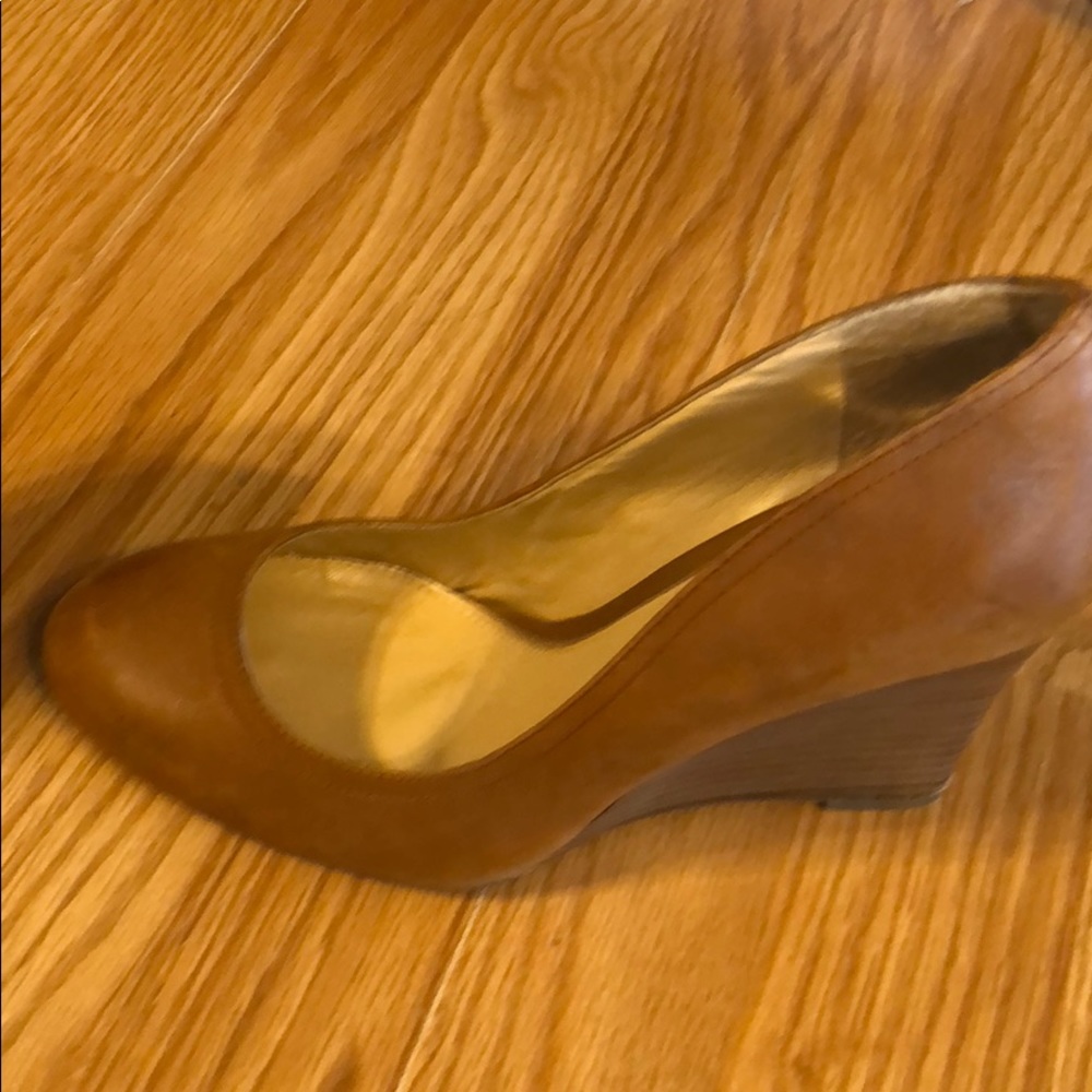 Jessica Simpson light brown wedges